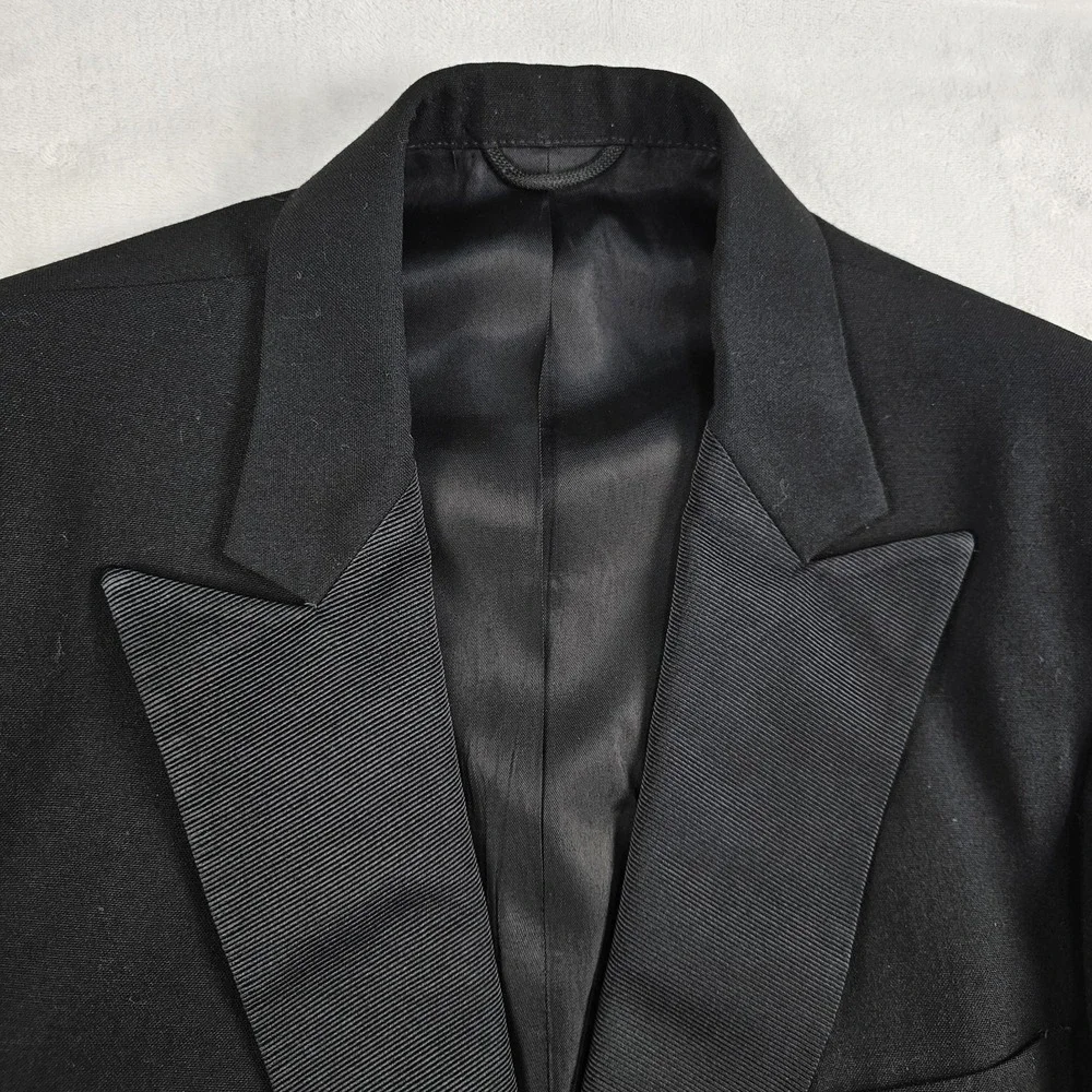Georgetown Tuxedo Suit Peak Lapel 100% Wool Mens 40L 32x32 Satin Stripe Wedding